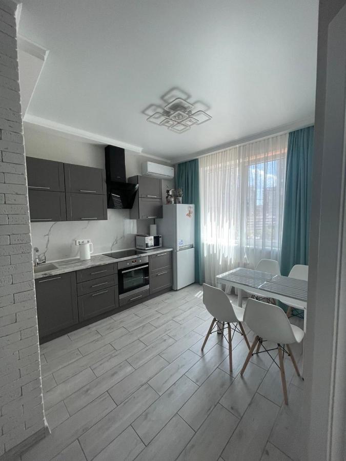 Nika Apartment Odessa Esterno foto