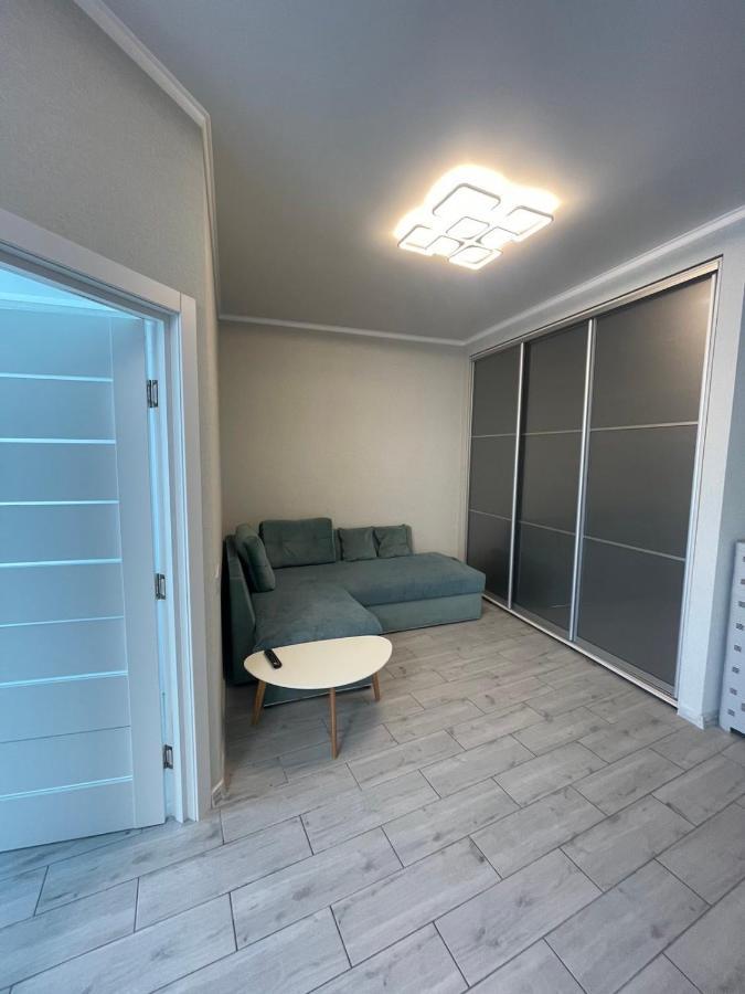 Nika Apartment Odessa Esterno foto